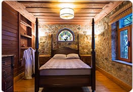 The Bedroom Suite — 4